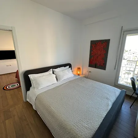 Apartamento Downtown Tirana