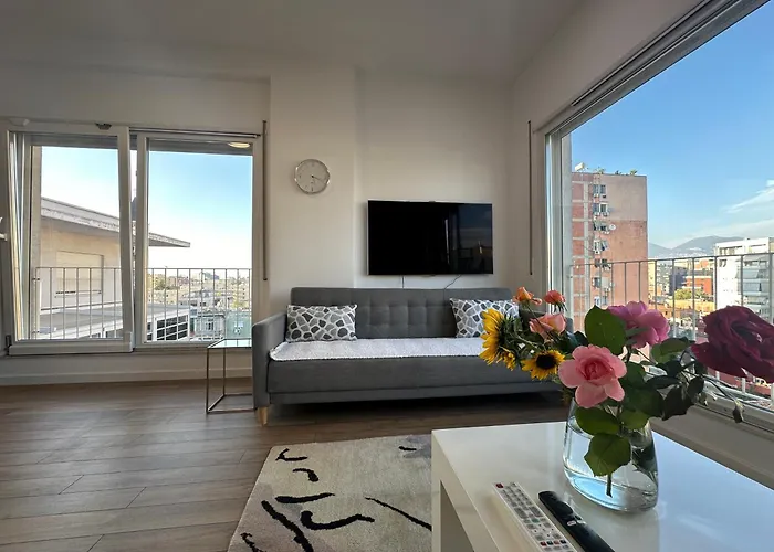 Downtown アパート ティラナ