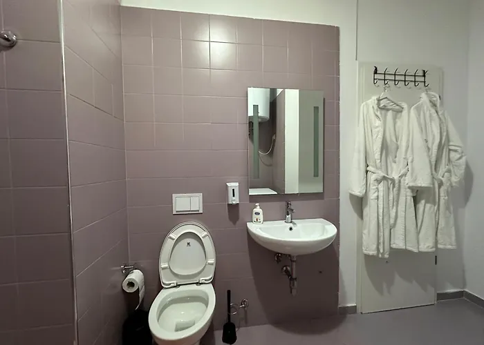 Downtown * ティラナ